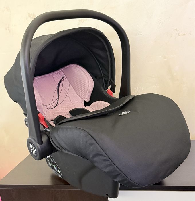 Стол- кошница за кола Moni