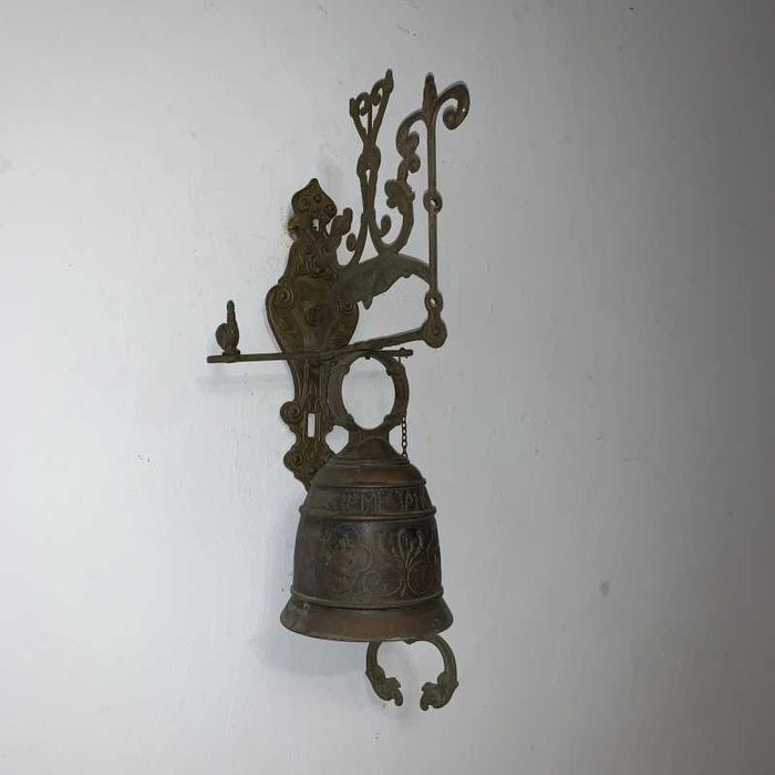 Clopot din bronz