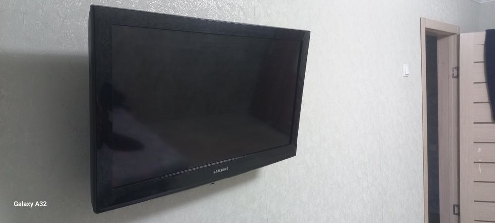 Телевизор в хорошем состояние  без смарт