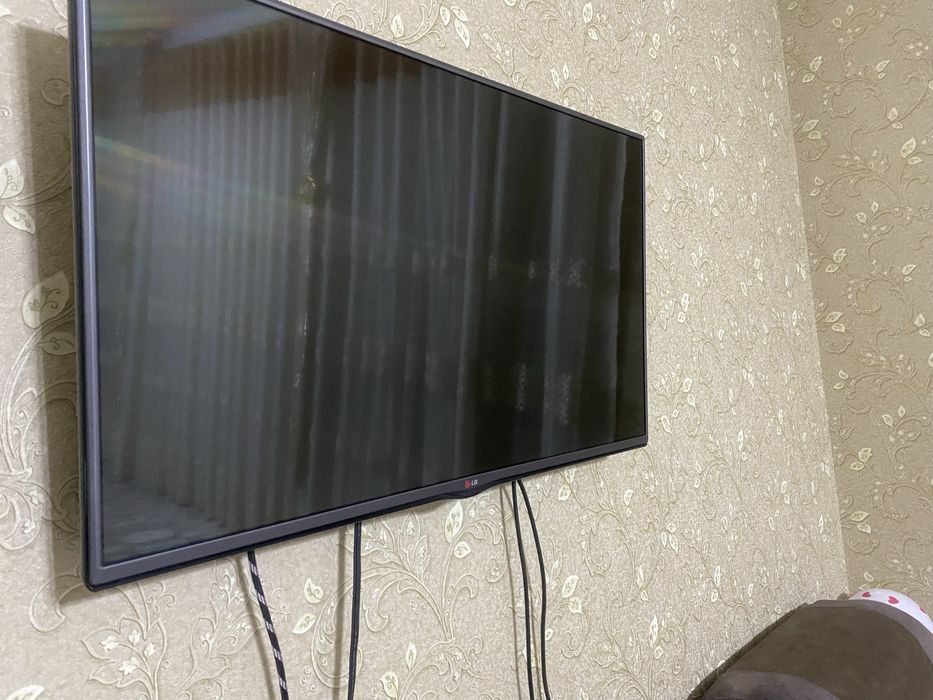 Телевизор LG 42’. В идеальном состоянии, не смарт.