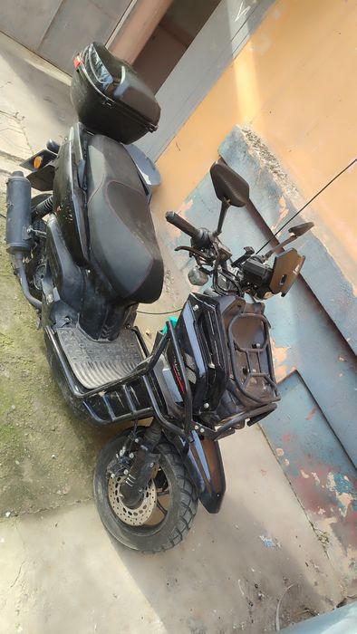 Skuter tank sotiladi