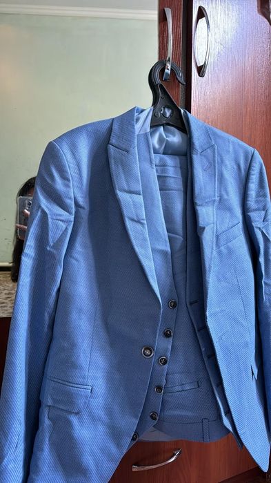 Классические костюмы