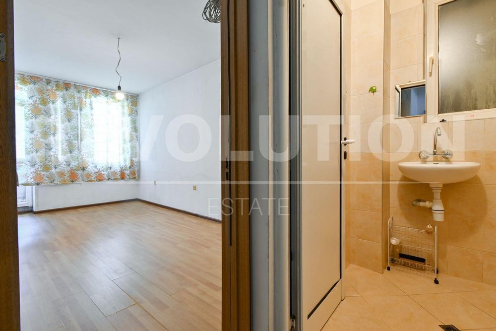 Продава се Двустаен апартамент в София, Редута - 81 кв.м за 2457 €/кв.м - Снимка #4