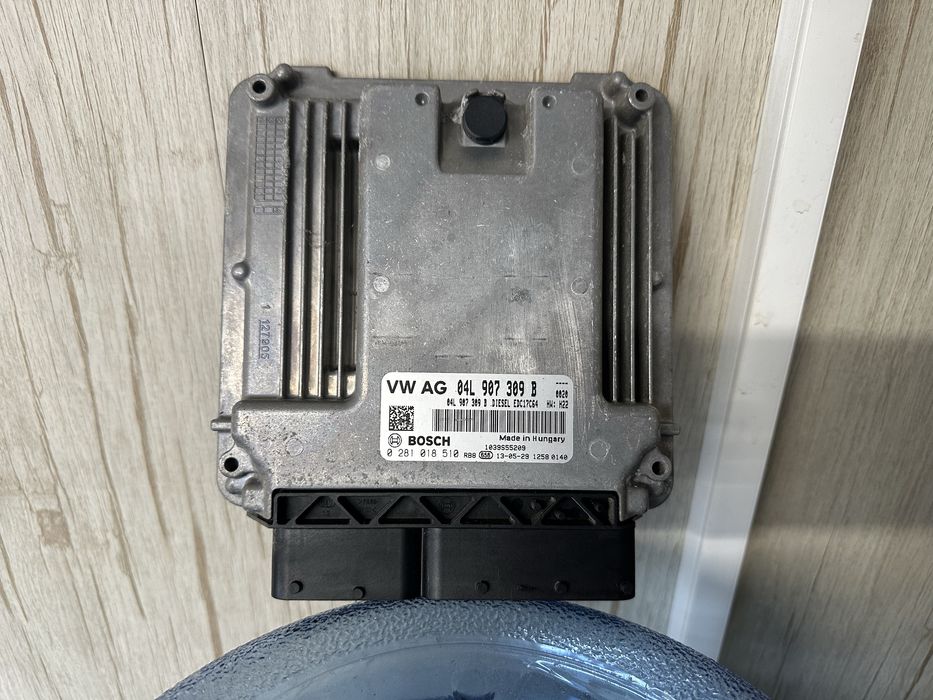 04L 907 309 B Компютър ECU Seat Leon 5F ,VW Golf7 1.6tdi- CLH