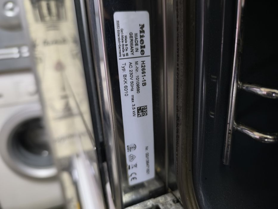 Фурна Miele H2661-1B - 76 литра - клас А