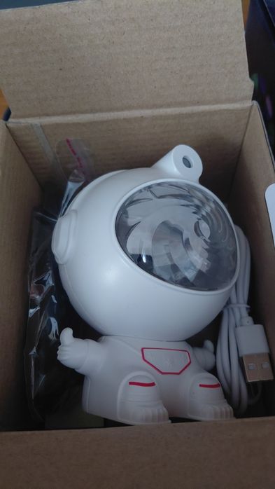 2 astronauți videoproiectoare noi cu telecomandă