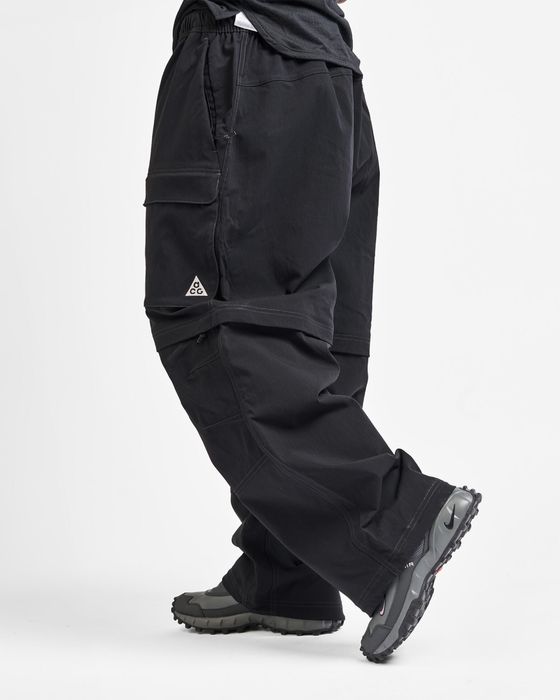 Nike ACG "Smith Summit" Zip Cargo Pants