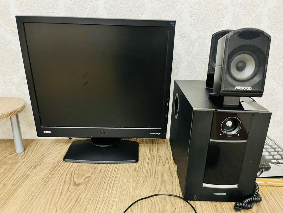Продается компьютер со столом