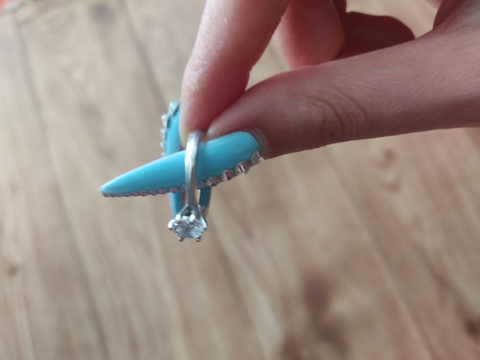 Продам кольцо серебро