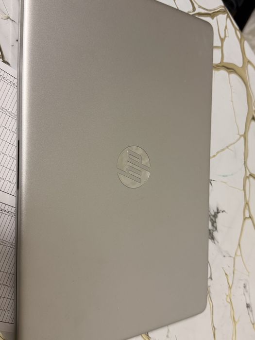 HP laptop 2022-yil