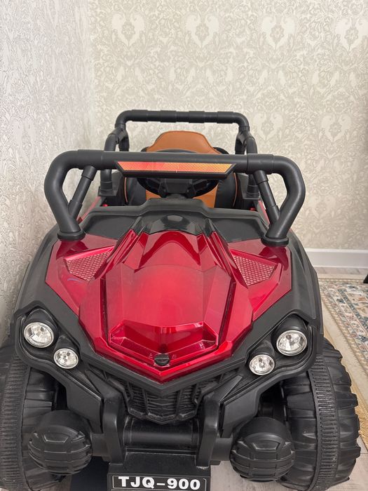 Машина на пульте управления