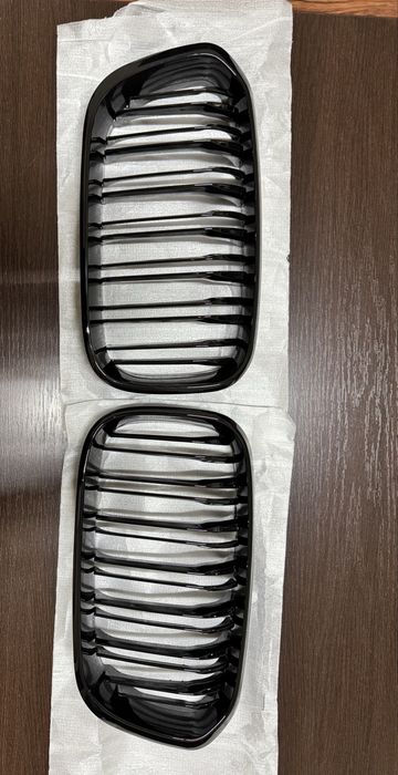 Grile BMW Seria 1 F20 F21 Facelift (2015-2018) Negru Lucios