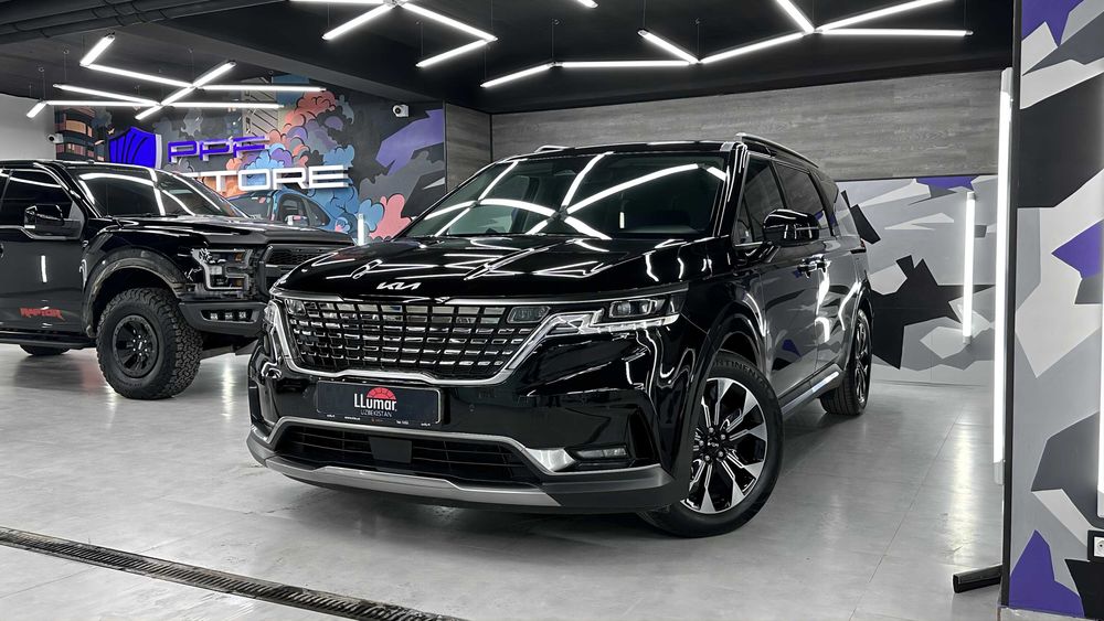 KIA Carnival сотилади