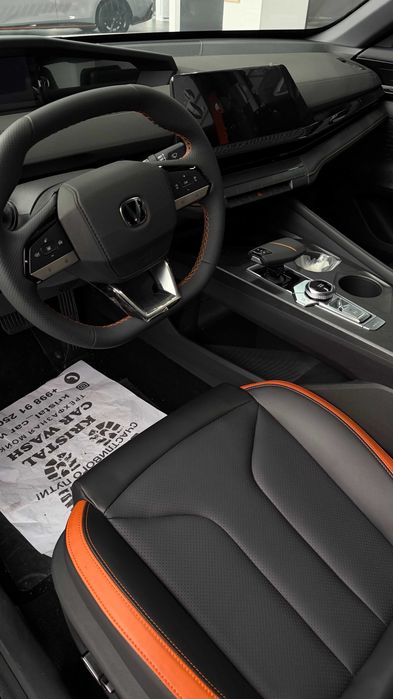 Лифтбек Changan Uni-V