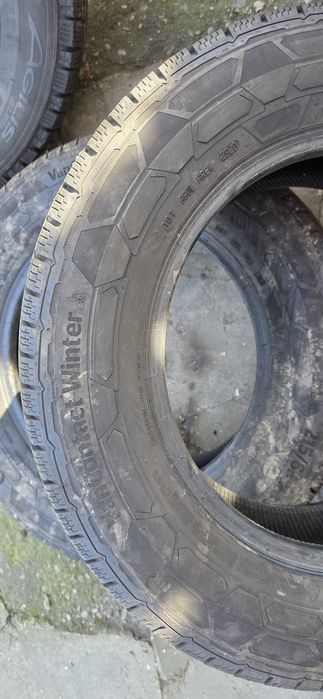 Гуми 2бр 215/65/16 с - 1бр  - 115лв