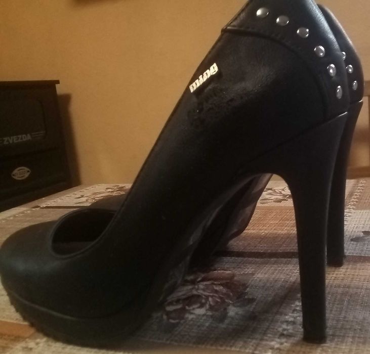 Дамски обувки на ток