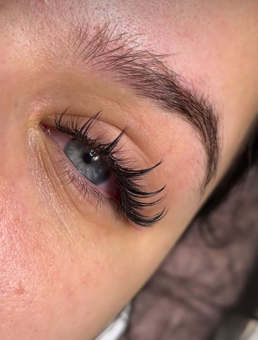 Удължаване На мигли  / Миглопластика