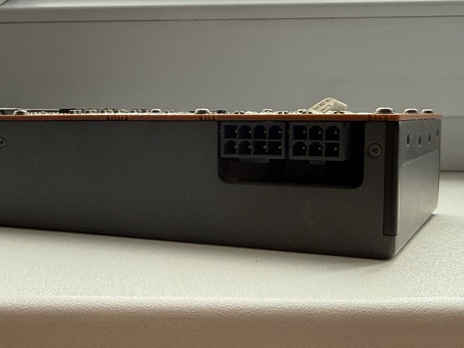 Продам видеокарту AMD Radeon RX 5700 8GB.