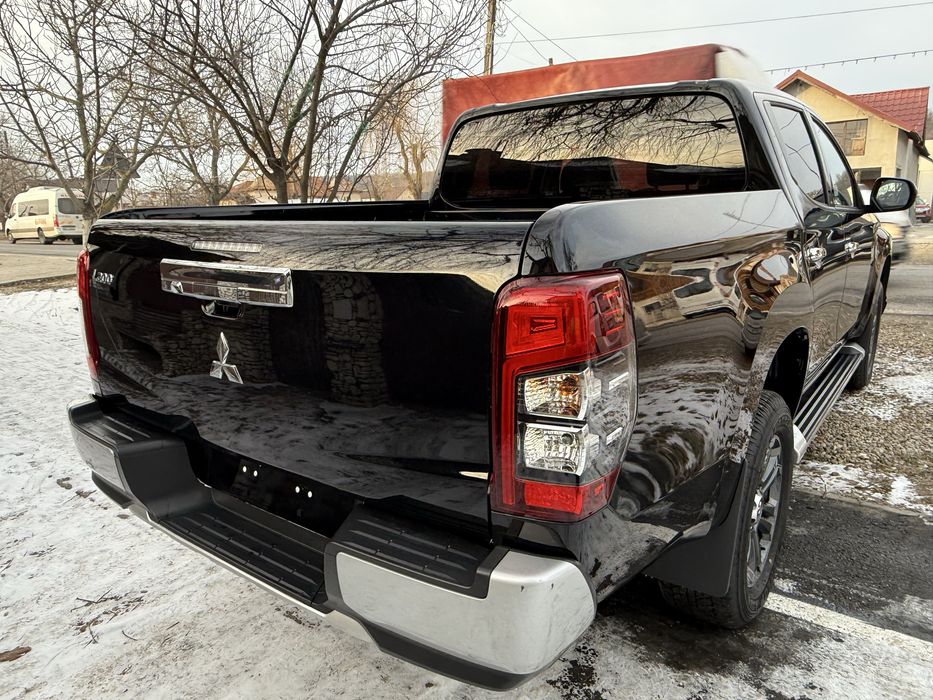 Mitsubisbi L200 automata ,blocant spatee Piele