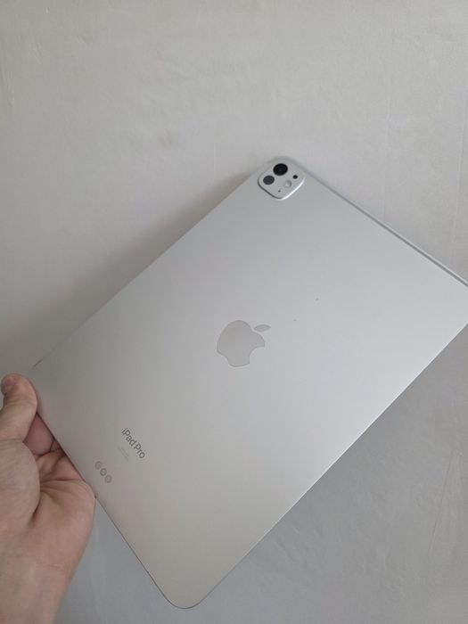 Продаю Ipad 2024 M4 срочно