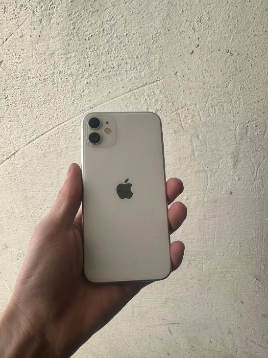Продам айфон 11 срочно