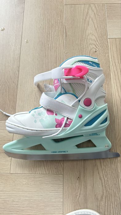 Продам коньки