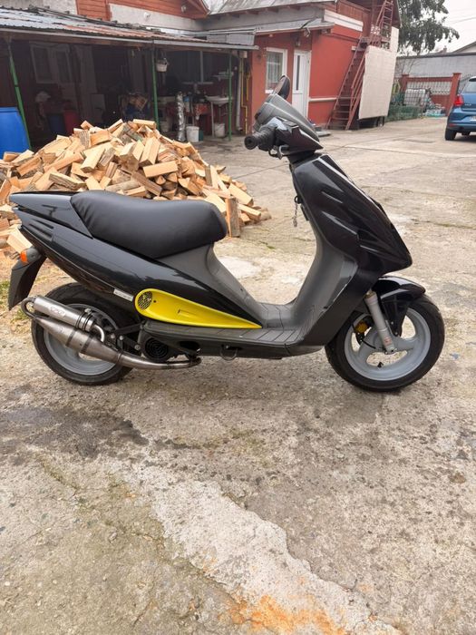 Motoreta Malaguti F12