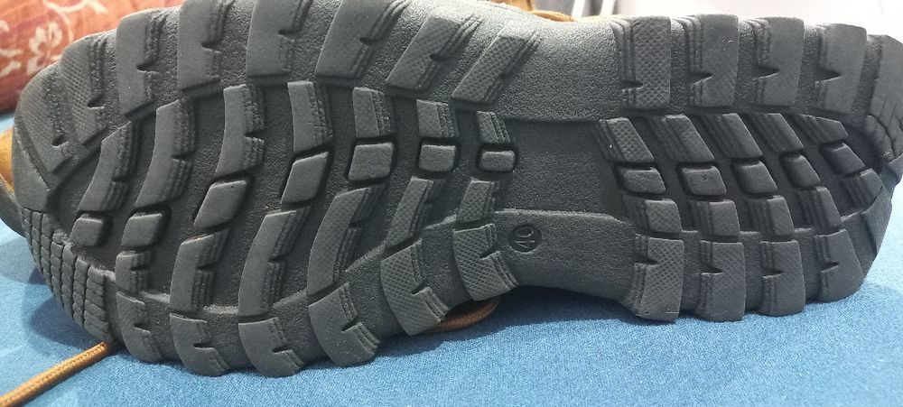 Bocanci de piele marimea 40