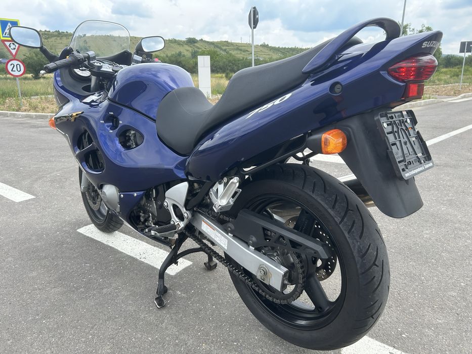 Suzuki GSX750F 2004