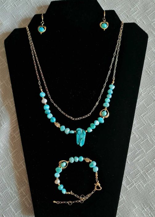 Bijuterii unicat cu perle/pietre semipretioase si accesorii aurite 18K