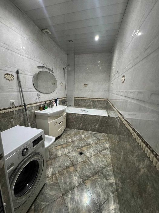 Сдается Офис и Жилье Евродом 3,5 сот 6 ком Дружба Народов Камолон Ош