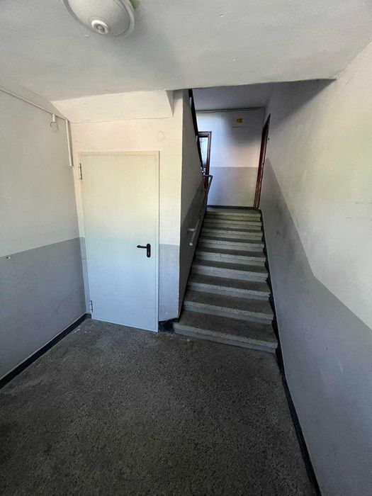 Продава се Тристаен апартамент в Търговище, Център - 90 кв.м за 901 €/кв.м - Снимка #9