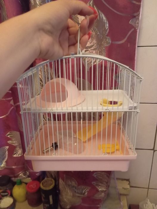 Клетка для хомяка пишите на ватсап продам