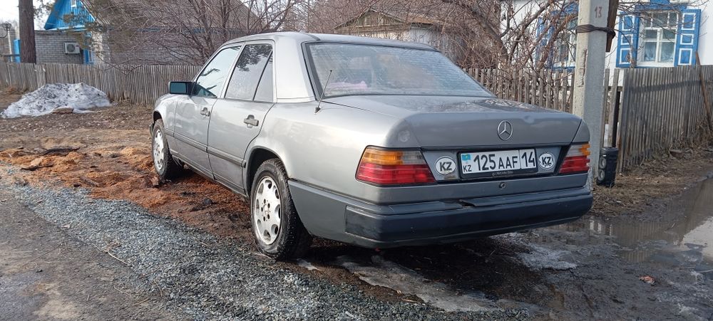 Мерседес 124 Е200