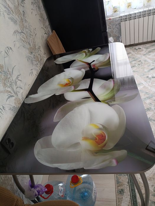 Продам кухонный стол