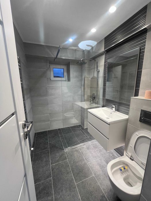 Apartament cu 4 camere