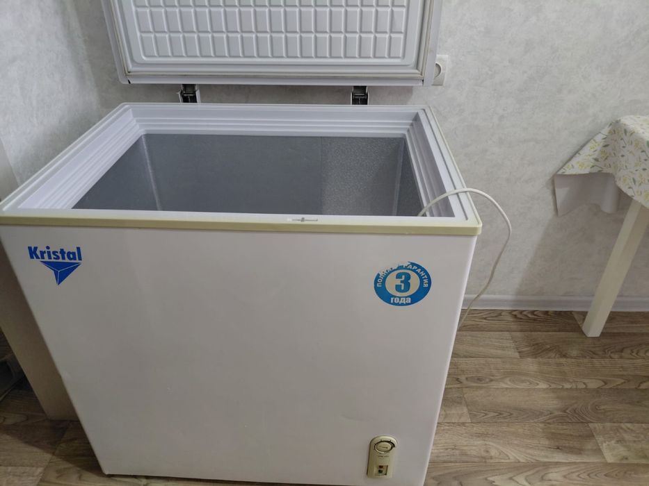 Продам морозильную камеру