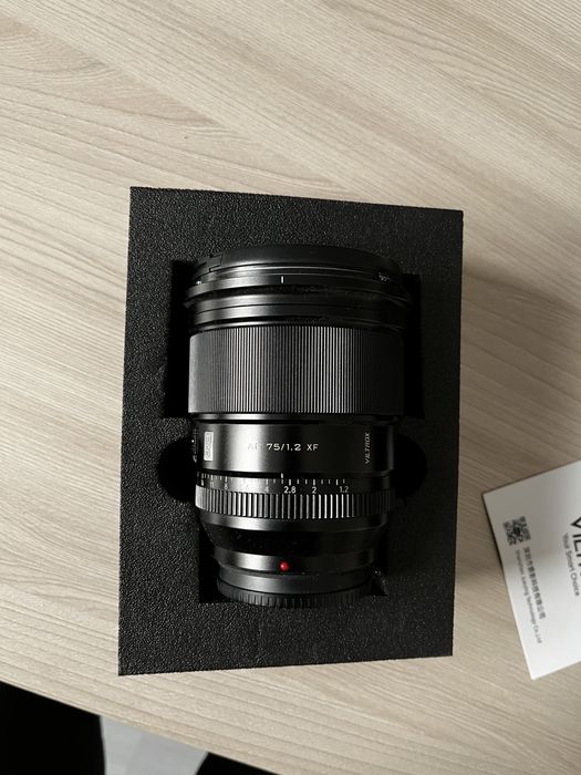 Viltrox 75mm. f1.2