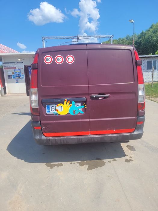 Vând Mercedes vito