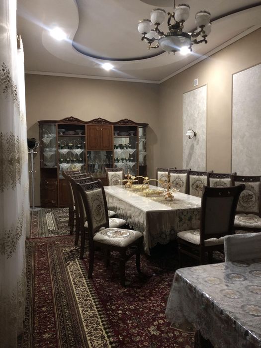 Шахар марказида ховли сотилади