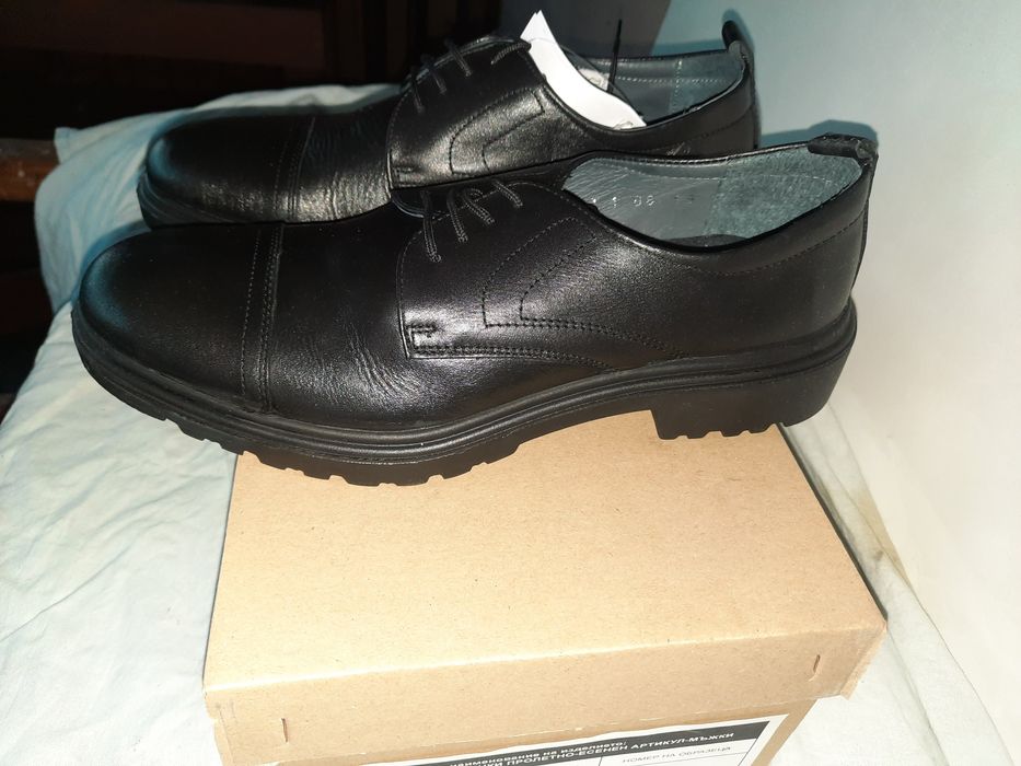 Чисто нови Български пролетни есенни мъжки обувки естествена кожа 42