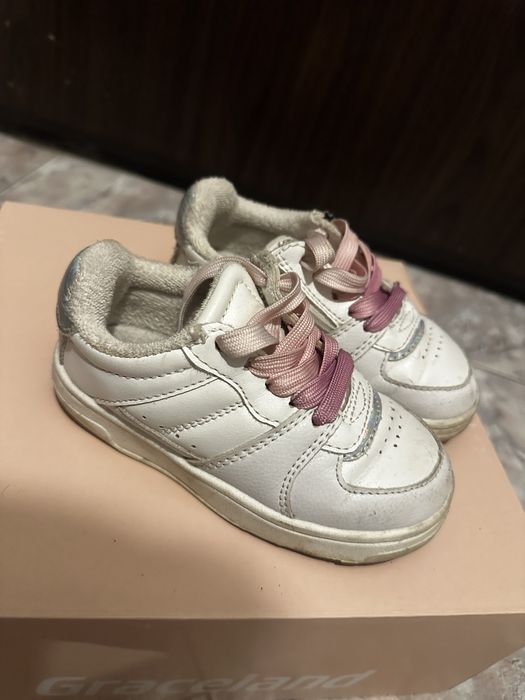 Sneakers guess apreschiuri