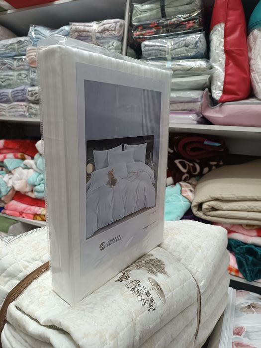 Bir kishilik gostinniy super satin pastel