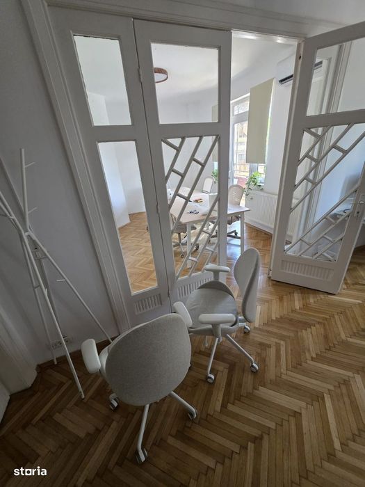 Spatiu birouri / Ultracentral/ 3 camere/ 2 bai/ Renovat