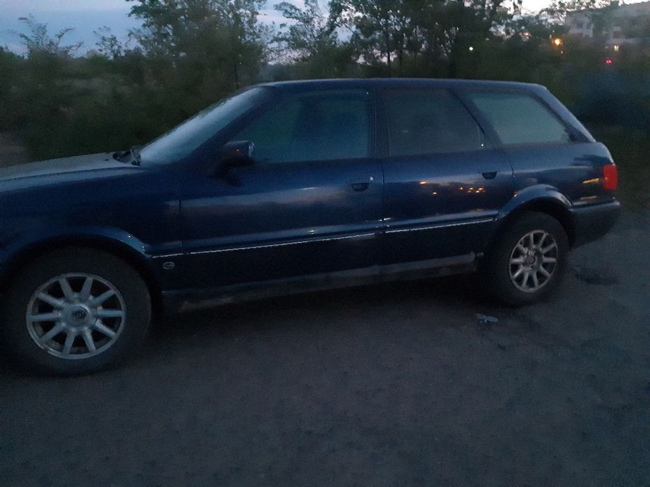 Продам ауди 80 в4