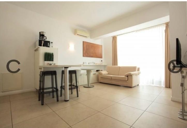 Închiriez apartament cu 2 camere – Constanța, Mamaia