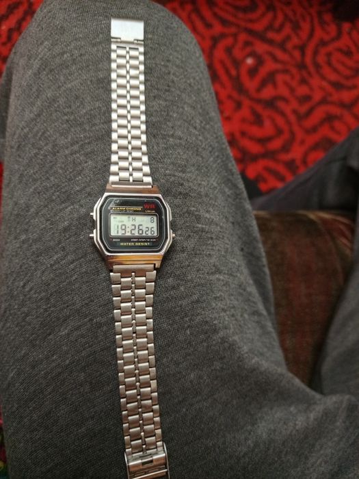 Продам часы ручные