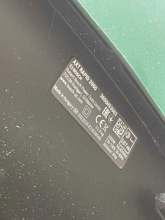Tocător crengi Bosch AXT Rapid 2000 (pentru tocarea eficientă a deșeurilor din grădină; motor puternic de 2000 W)