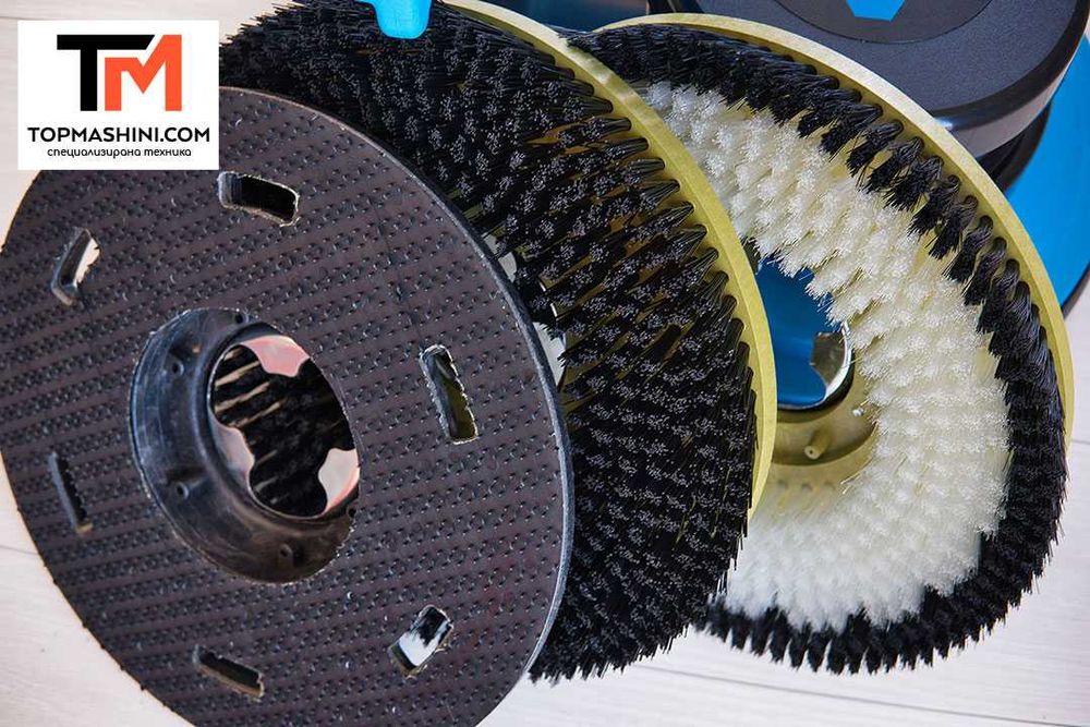 Машина еднодискова роторна за почистване под наем