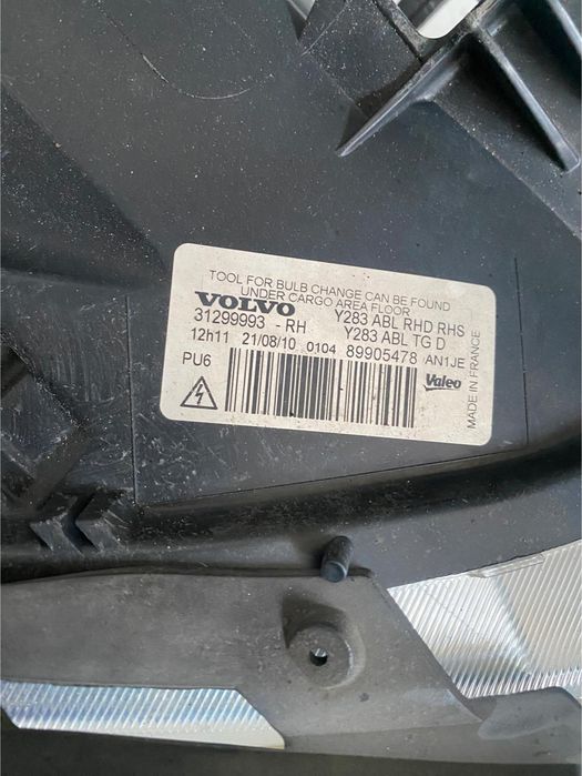 Far dreapta xenon adaptiv RHD 9 PINI VOLVO S60 2010-2013 31420675